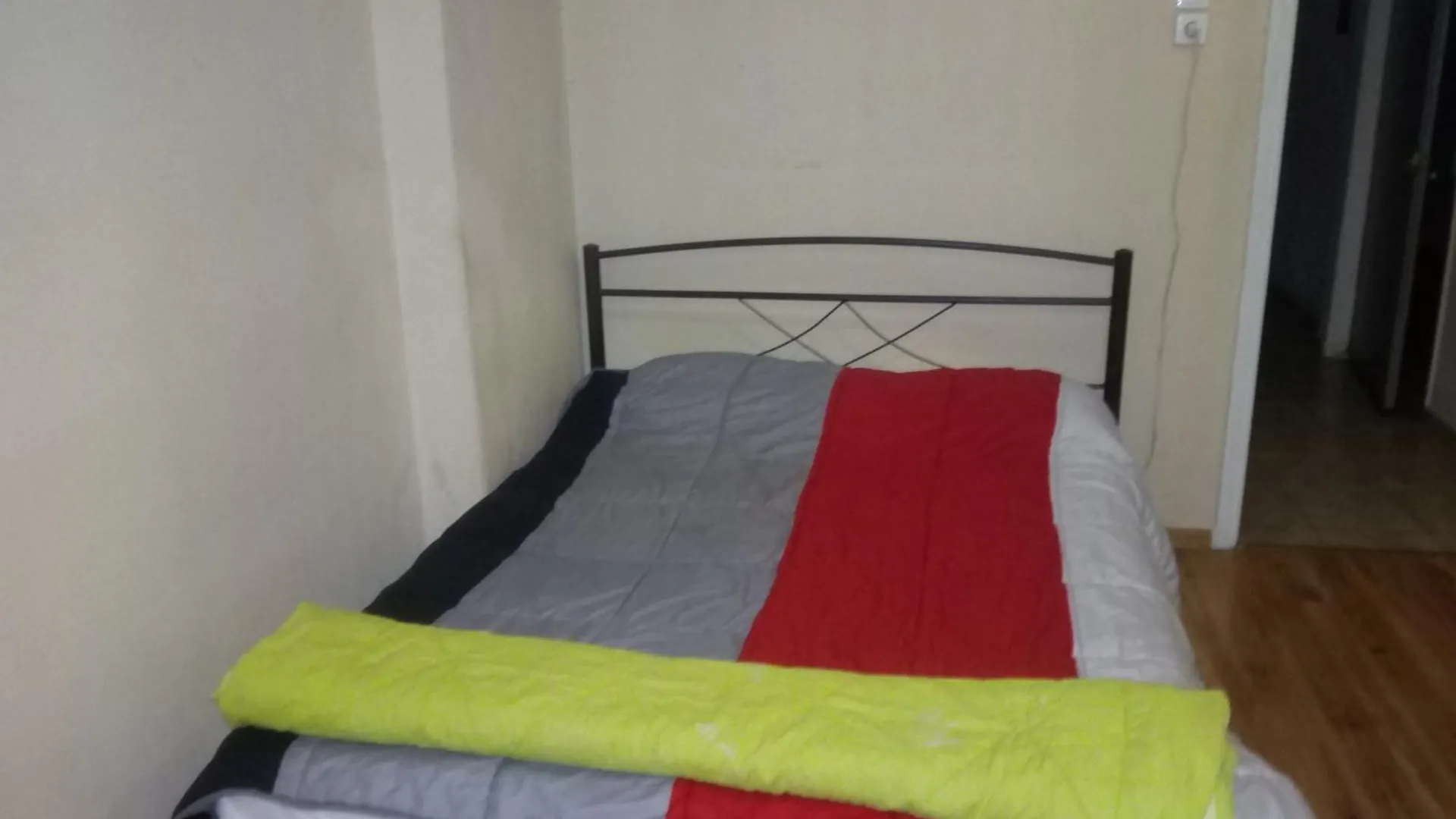 2 Bedroom Center In Thessaloniki location